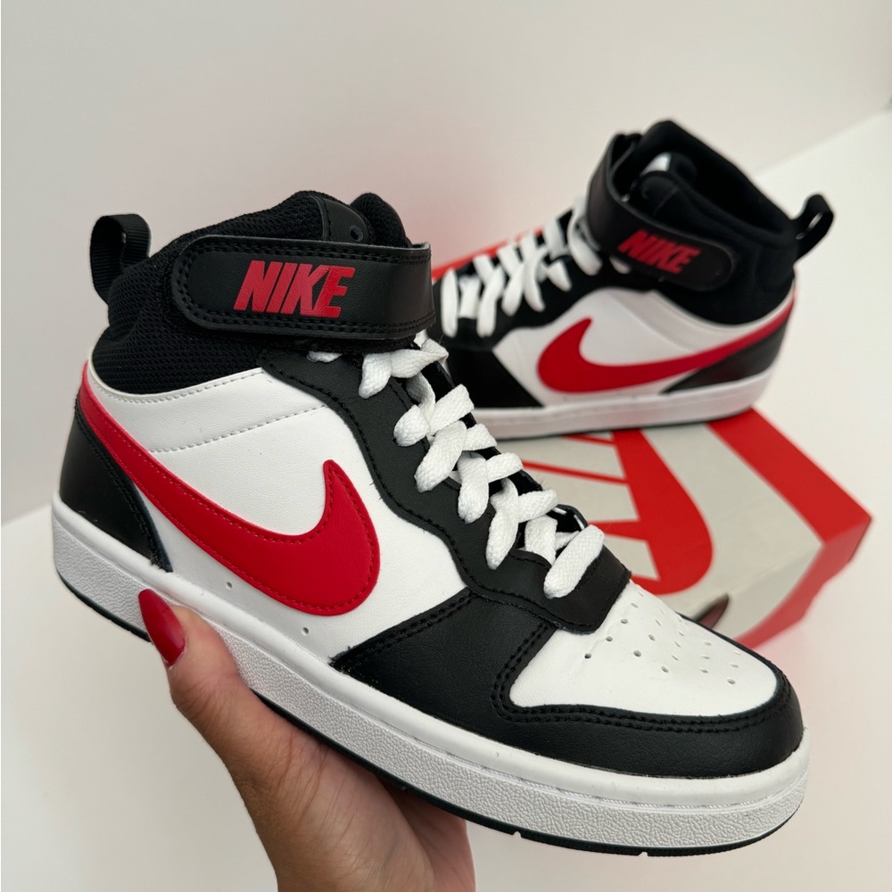 LIKE NEW Women Size 6 / 4Y Nike Court Borough Mid 2 BG White/University Red